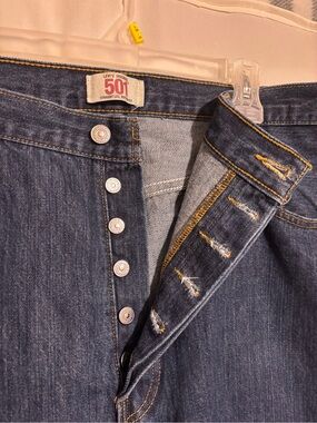 Levi's 501 Button Fly Men's 42x32 Dark Blue Jeans